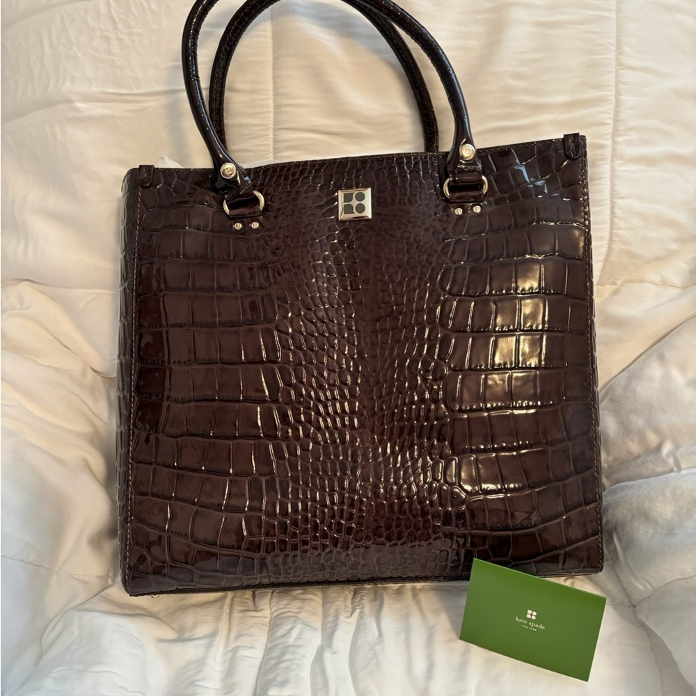 ✨ NWT Kate Spade Croc-Embossed Patent Leather Tote – Dark Brown ✨